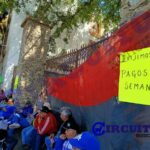 Inconformidad de comerciantes del mercado de Ajalpan contra el presidente Faustino Soriano.